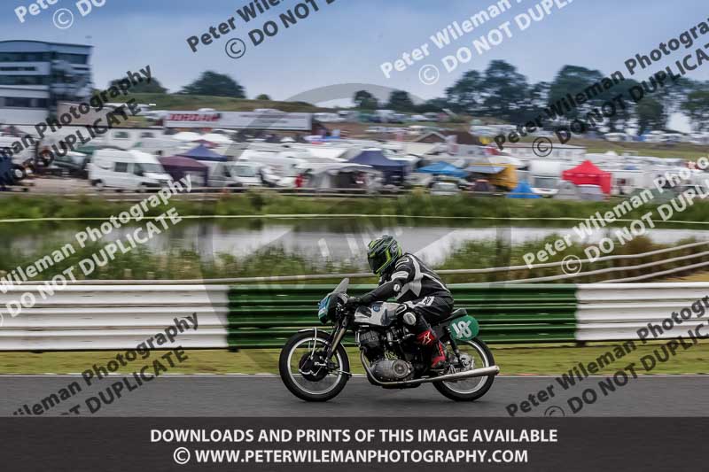 Vintage motorcycle club;eventdigitalimages;mallory park;mallory park trackday photographs;no limits trackdays;peter wileman photography;trackday digital images;trackday photos;vmcc festival 1000 bikes photographs